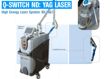 Çok Fonksiyonlu Pico Lazer Makinesi Q Dövme Çil Kaldırma için ND YAG Lazer Makinesi Anahtarlı