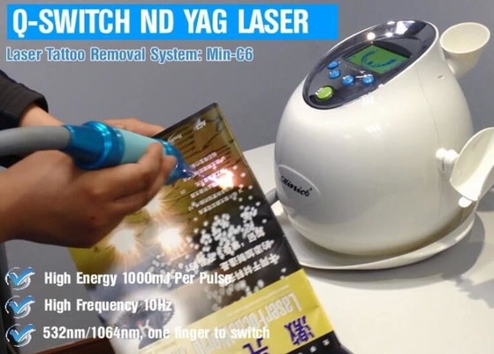 Taşınabilir Pico Lazer Makinesi Q Anahtarı Nd Yag Lazer Dövme Çıkartma Ekipmanları