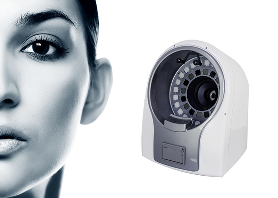 8800 Aydınlatma Cilt Yaş Testi Makinesi / RGB Işık ISO9001 ile Yüz Bakım Makinesi